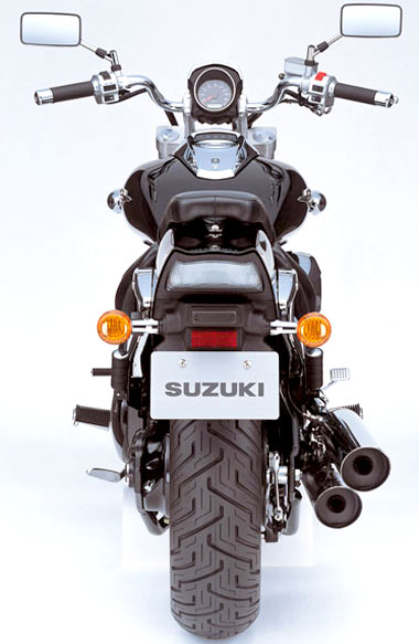 中量级的典范巡航车－－－2005 Suzuki Intruder M800