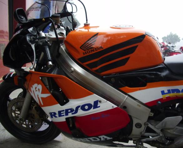极品VFR-400R/NC30闪亮登台（成都）