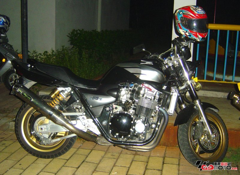 转让本田CB1300.车在中山,卖28000..