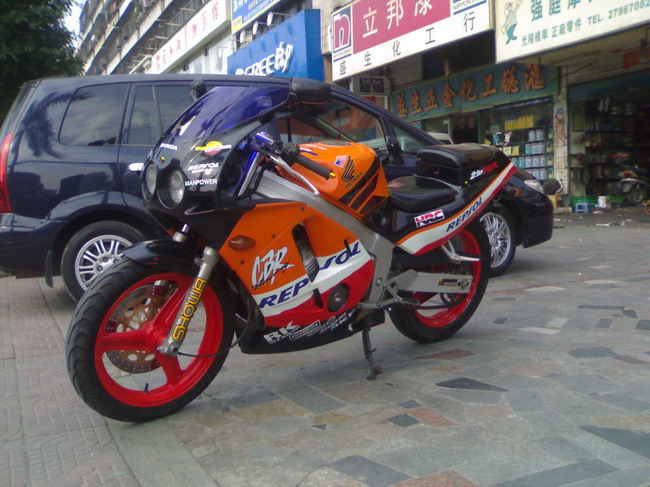 深圳7500帮友出售纯水CBR19 老实人卖车！