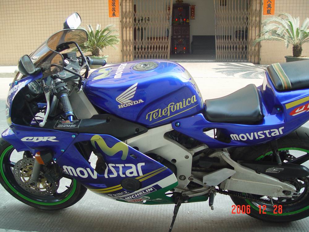 东莞 8800元急售：改装本田CBR22，250cc