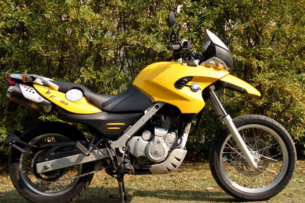 上海5W出02年底的BMW-F650GS