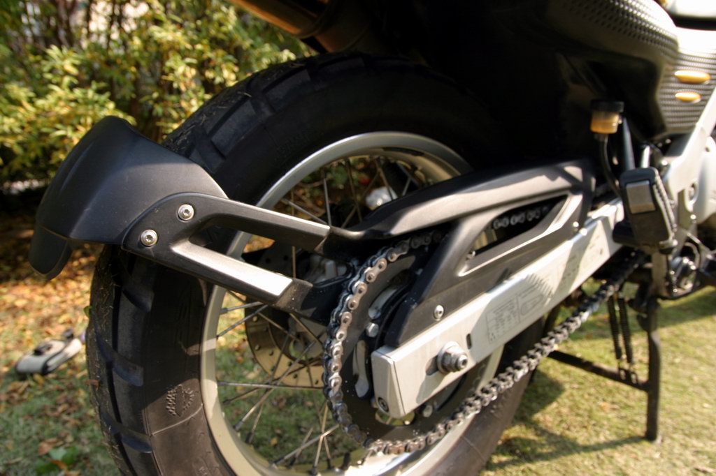 上海5W出02年底的BMW-F650GS