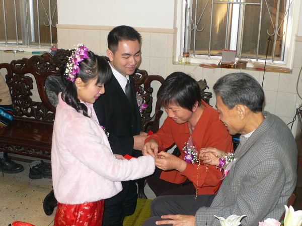 多啦A梦 结婚啦~~