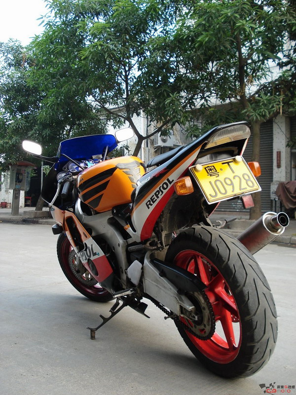 中山7700元卖坚牌22一台