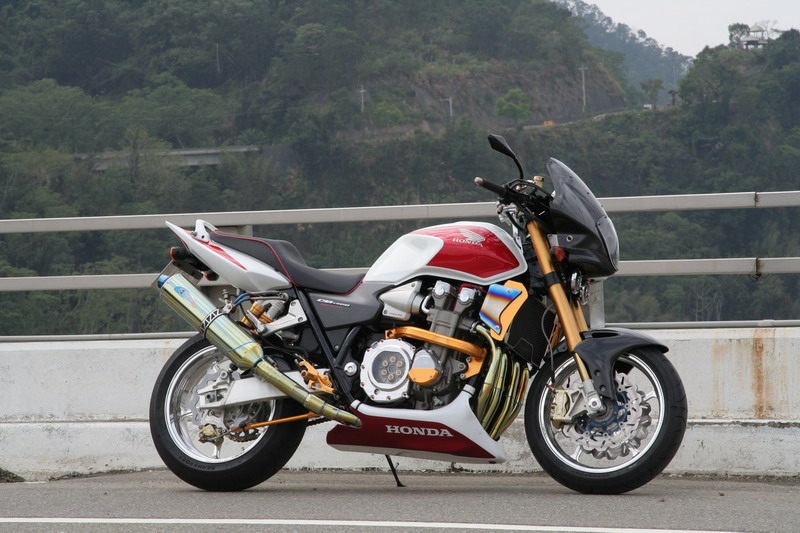 劲改CB1300