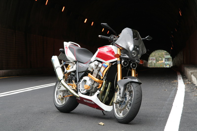 劲改CB1300