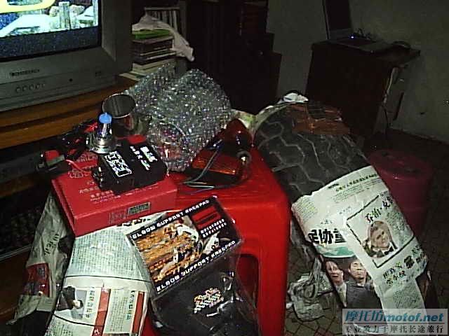 出售CB400的一些补品加改装件