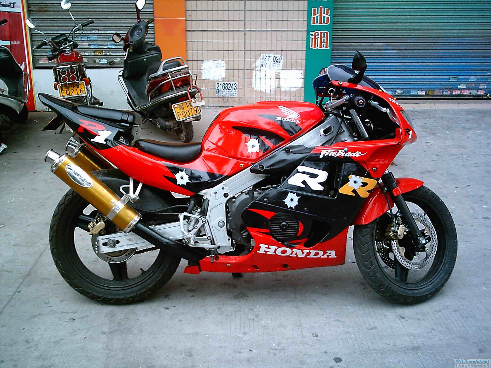 卖23期CBR400~