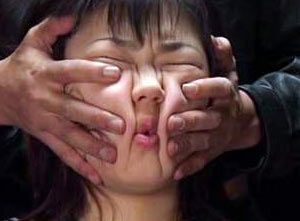 糟蹋日本美眉全过程 （转帖）