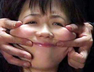 糟蹋日本美眉全过程 （转帖）