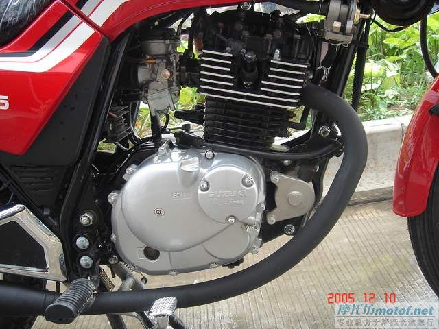 肇庆端州区转让一台新SUZUKI-GS125铃木王！6200元！还没有上车牌！