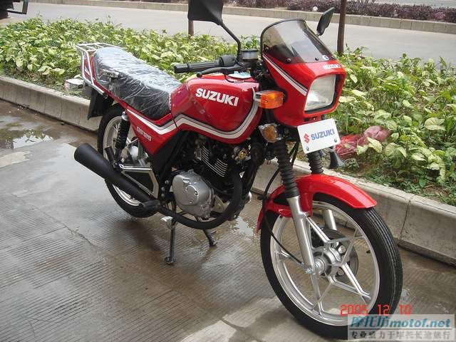 肇庆端州区转让一台新SUZUKI-GS125铃木王！6200元！还没有上车牌！