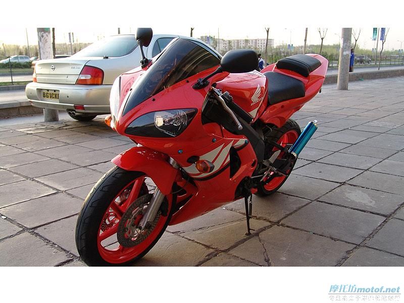 R1