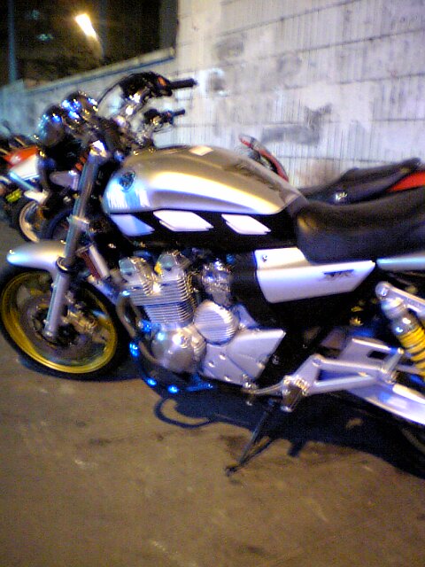 自己看好野来架!!!重料!!!!XJR2000!