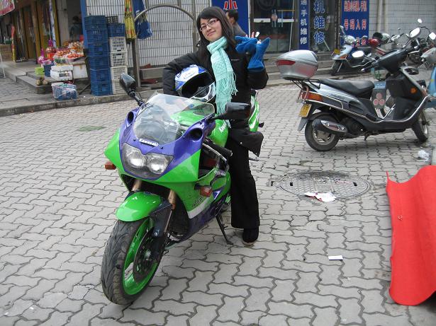 出售　蝶灯　ZXR 400　一辆　　（多图）