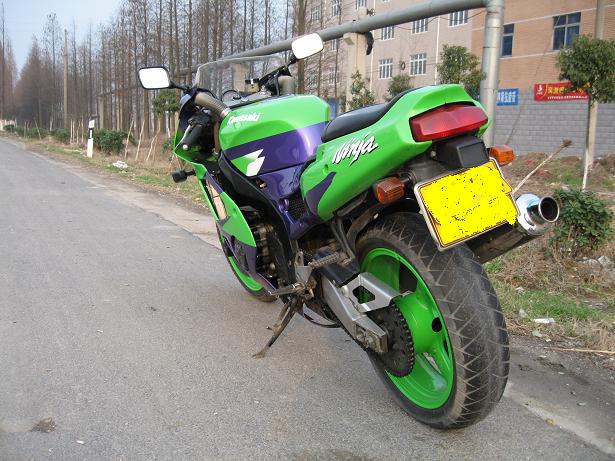 出售　蝶灯　ZXR 400　一辆　　（多图）