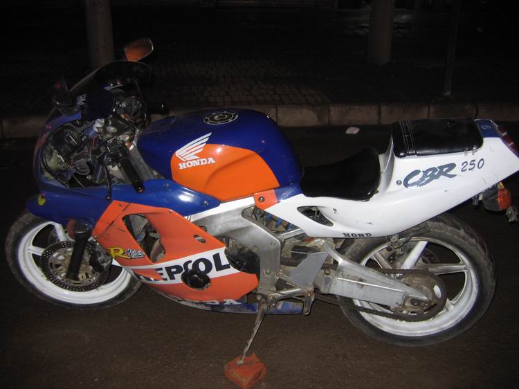 [原创]卖架自己用的CBR250RR MC22