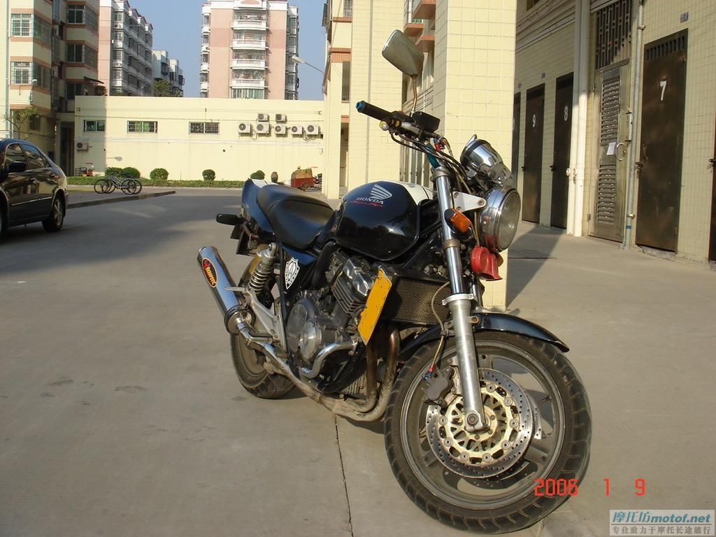 roNqr4EX.jpg