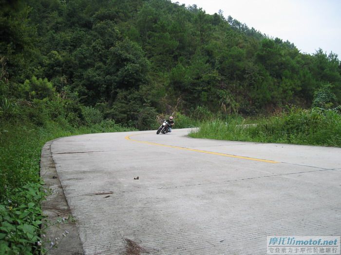 代友发贴：全原装西风750出售！