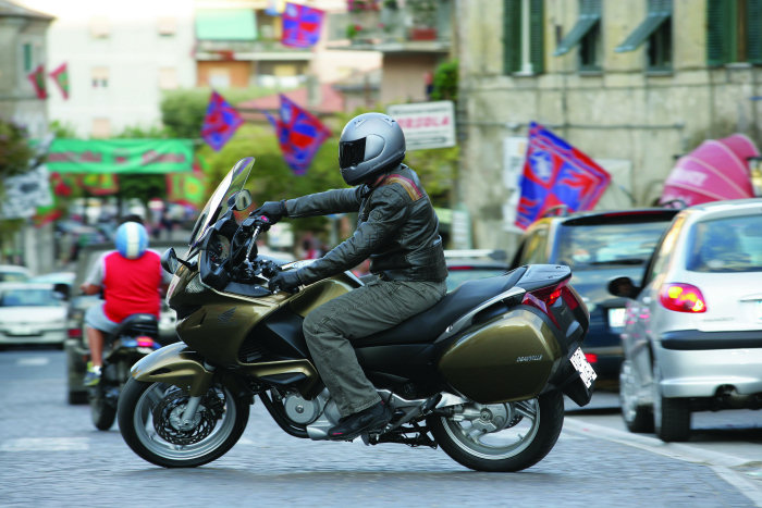 HONDA NT 700 V DEAUVILLE