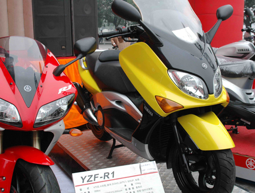 YAMAHA 顶级的跑车惊现开平
