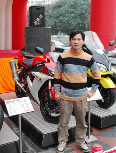 YAMAHA 顶级的跑车惊现开平