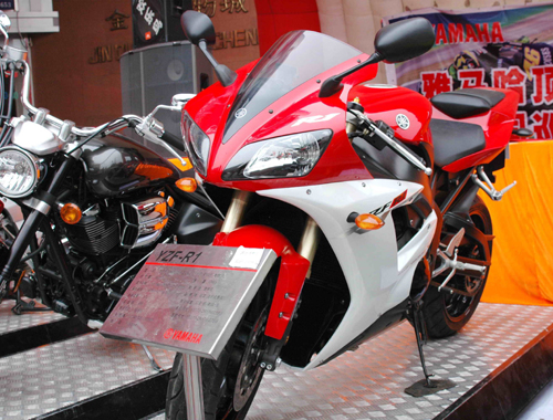 YAMAHA 顶级的跑车惊现开平