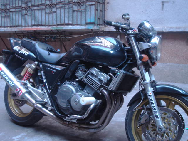 代友卖爱车小改CB400一台~~~~~