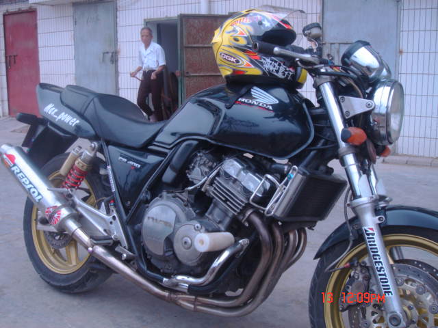 代友卖爱车小改CB400一台~~~~~