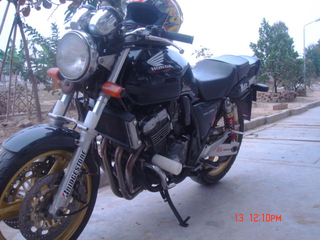 代友卖爱车小改CB400一台~~~~~