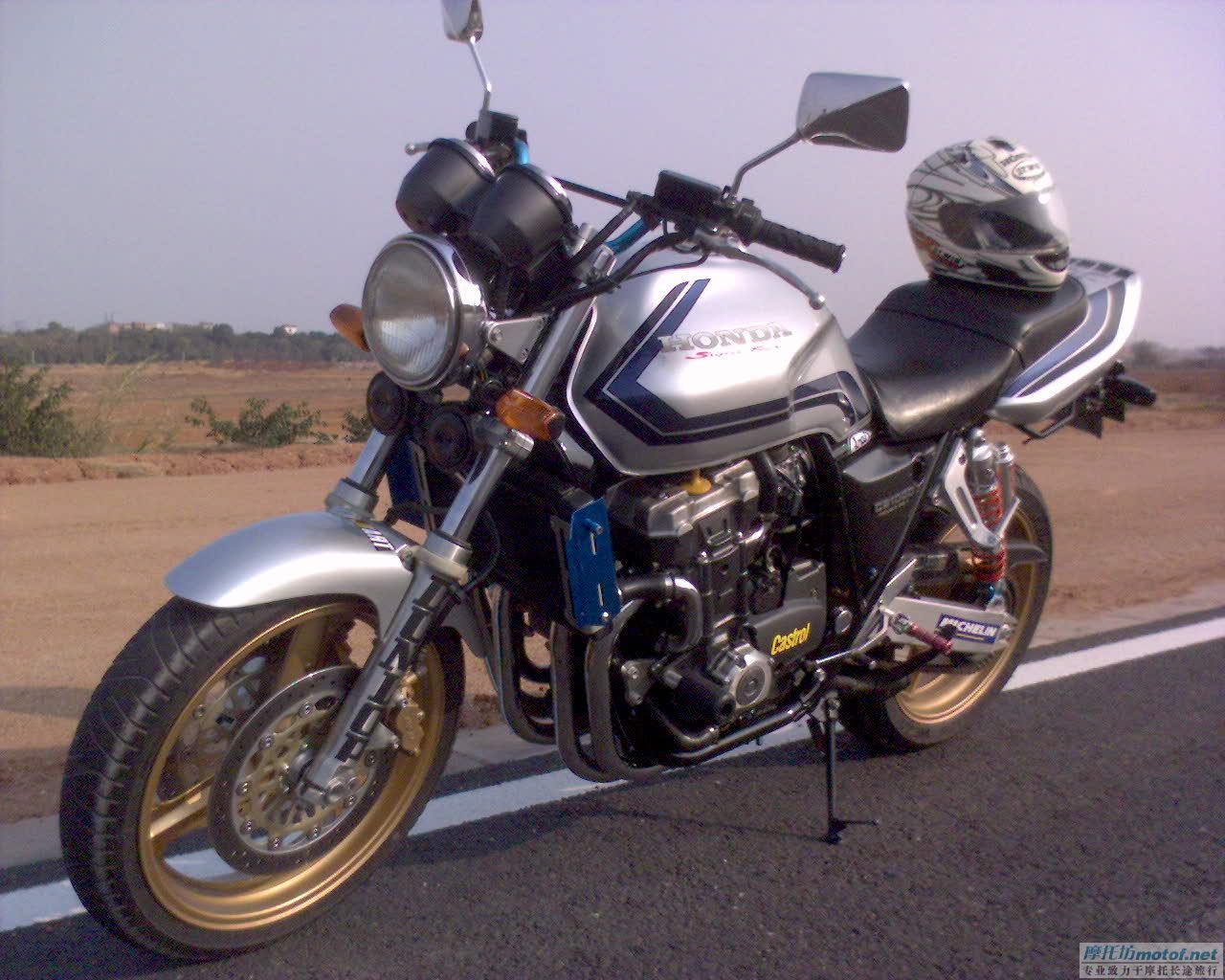 精神CB1000
