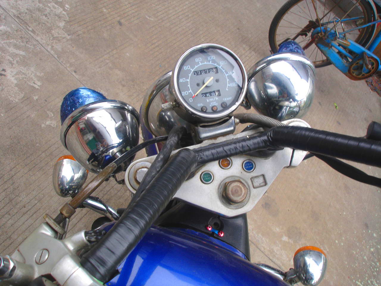 [贴图] 出售:Steed 400CC(熄灯 400)  太子款车