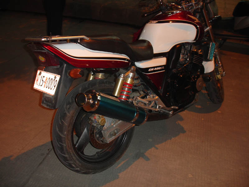 出96CB400，铁价1W，要的上门看车