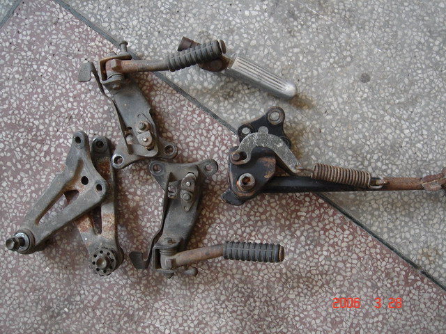 卖一大批CBR\NSR\SUZUKI拆车件