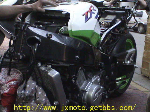 求购精神点的ZXR400R....[长期有效]