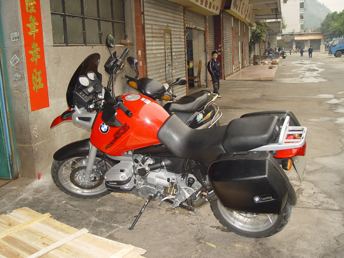 江门M2,引进"川崎宝马"1300CC