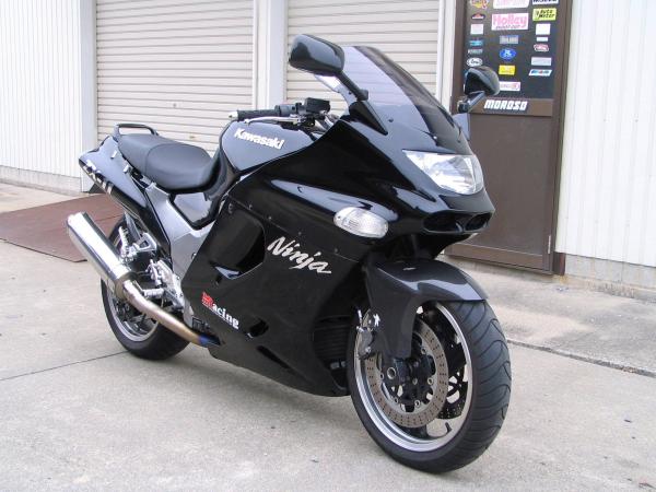 ZZR1100 D4