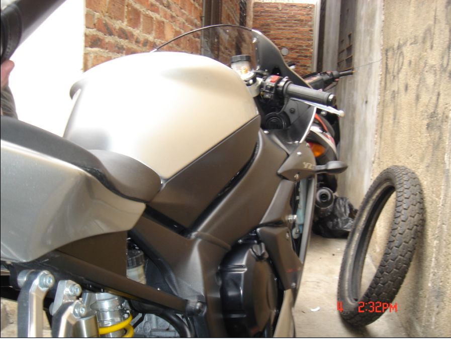 R1...将展现肇庆街头