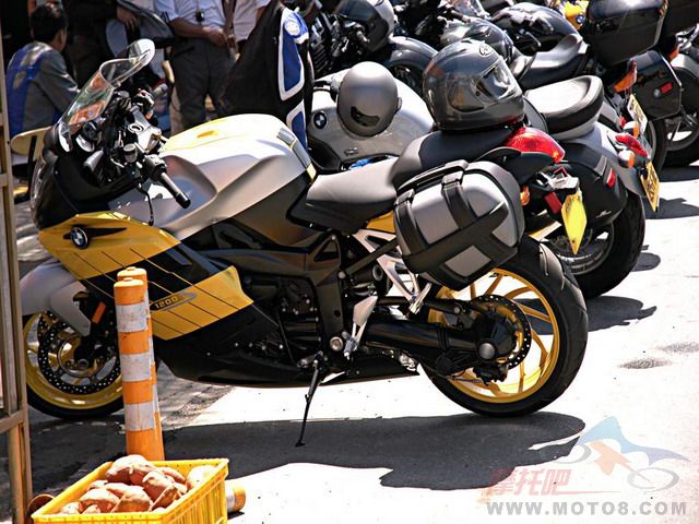 全新05年ＳＨＯＥＩ，ＡＲＡＩ－ＲＸ７ＲＲ４低价出售