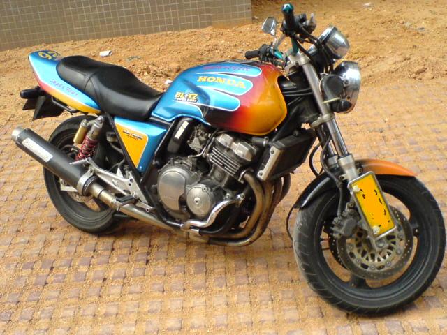 代友卖ＣＢ４００