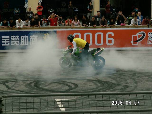 2006年4月8日珠海赛车场     GO!!!