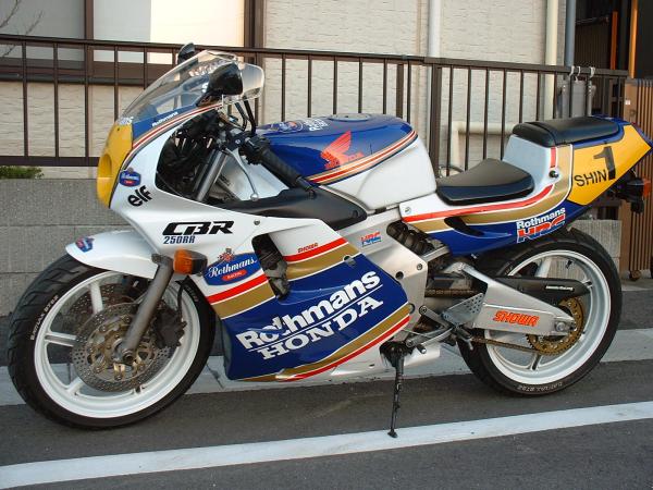 ＣＢＲ２５０ＲＲ　乐富门花