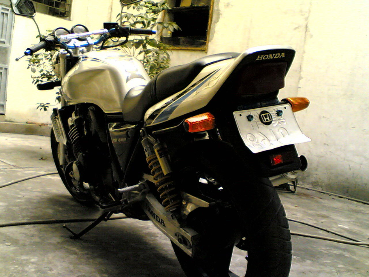 转精神CB400