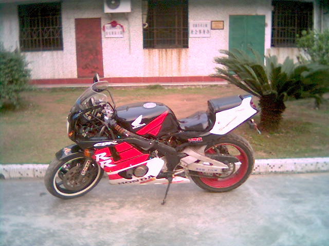 卖CBR400