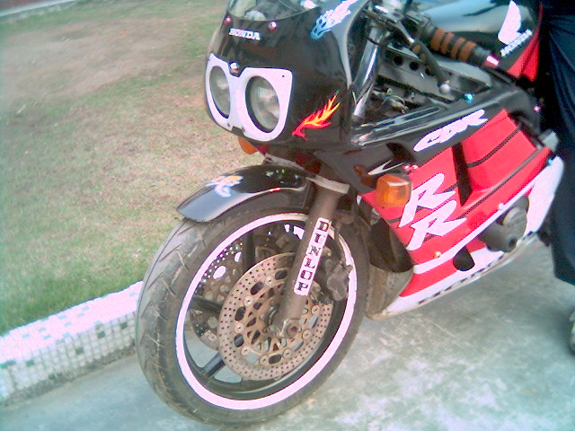 卖CBR400