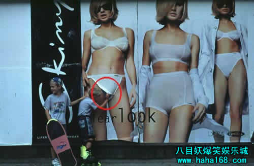 这孩子真调皮．．．．