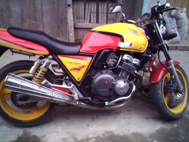 卖94CB400---
