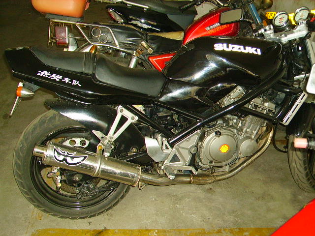 再卖盗匪250跑车一辆