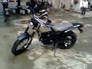 卖台YAMAHA--YW200